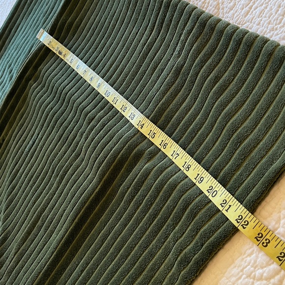 Pottery Barn Pillow Covers #2 Green Zip 22"X22" Velvety Corduroy Cottage - Picture 7 of 10